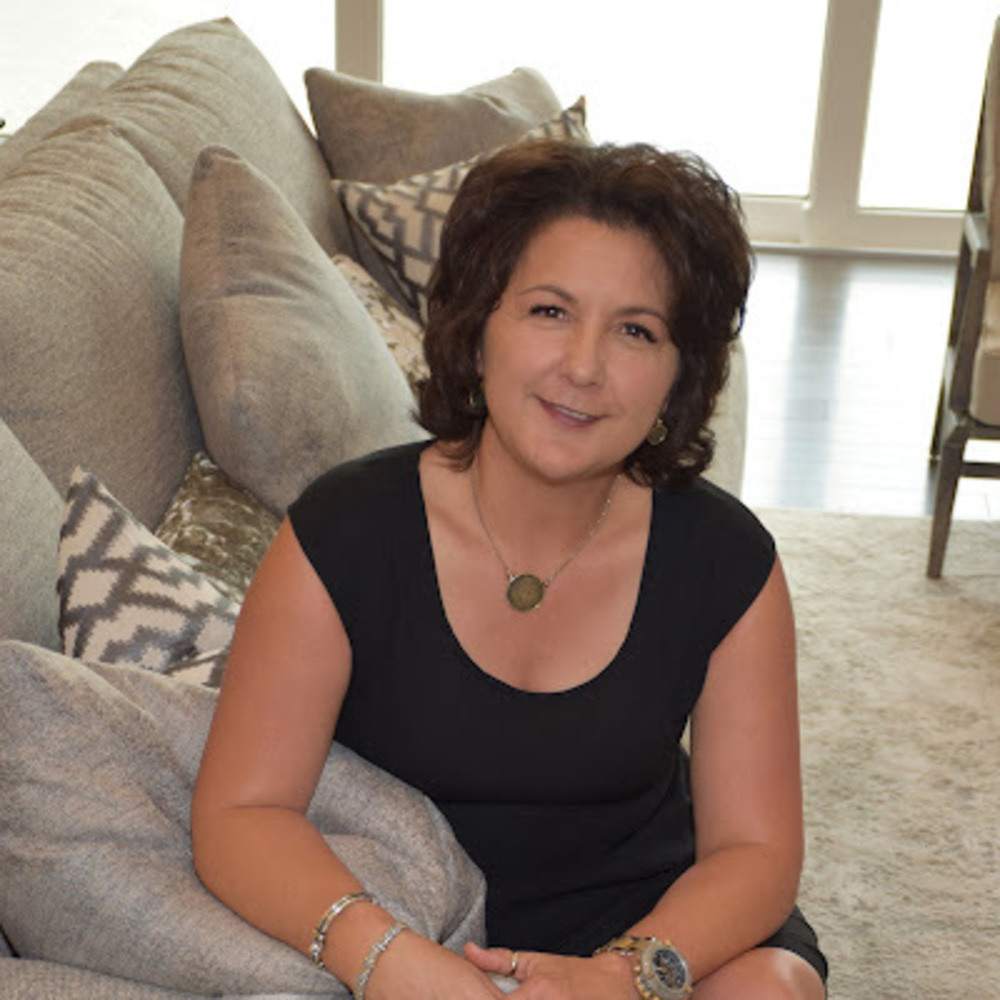 Meet your Posher, Jennifer